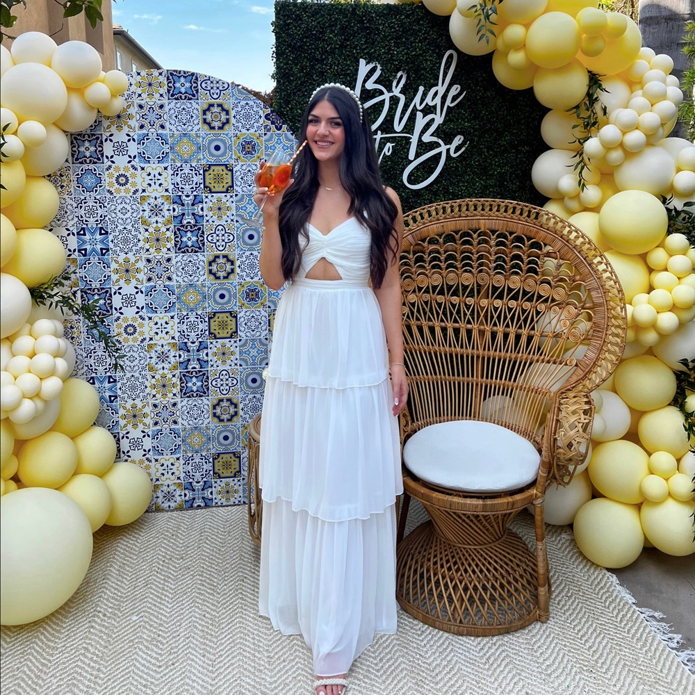 AQUA - Tiered White Maxi Dress